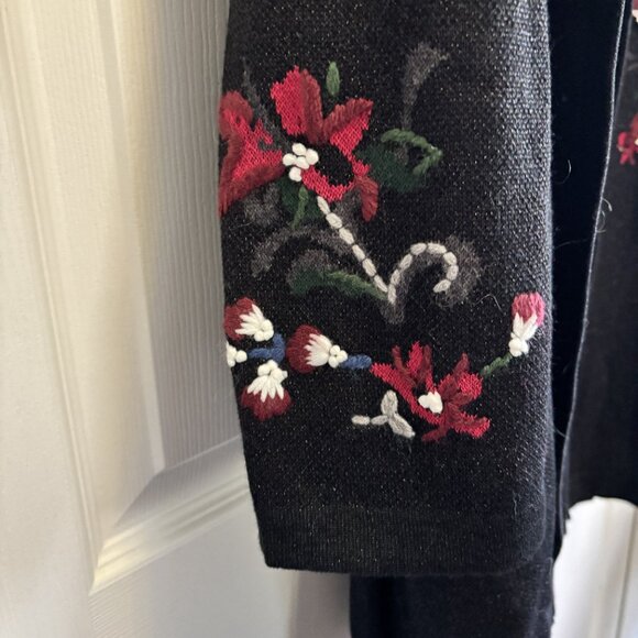 CJ Banks Plus Black Floral Embroidered Open Front Cardigan Coatigan Size 3X - Picture 5 of 6